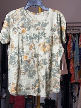 Anthropologie Pilcro Floral Short-Sleeve Tee in Sage Green